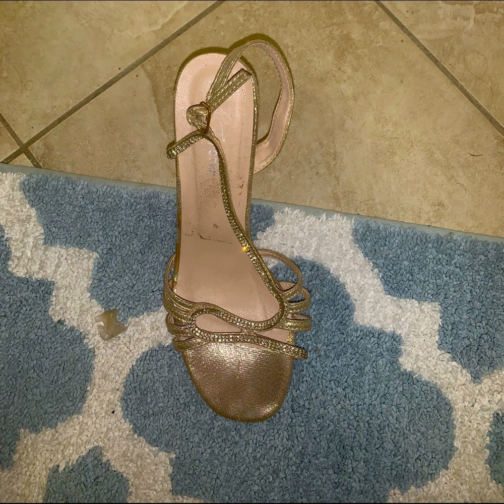 Gold heels size 7 1/2